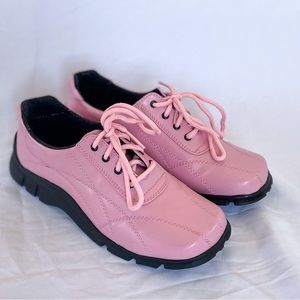 Pink square toe oxford shoes